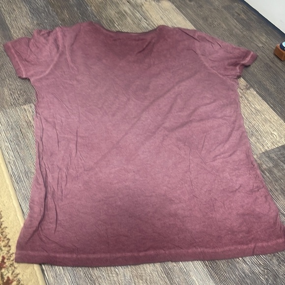 2 Mavi t shirts - Picture 9 of 9